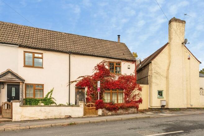 2-bed terraced on Brookhill Leys Road, Eastwood, Nottingham, £185,000