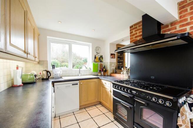 Kitchen/ Breakfast Room
