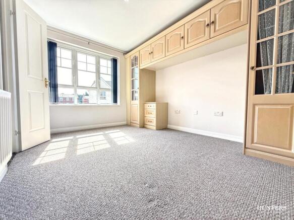 3 bed Apartment for sale Image 12