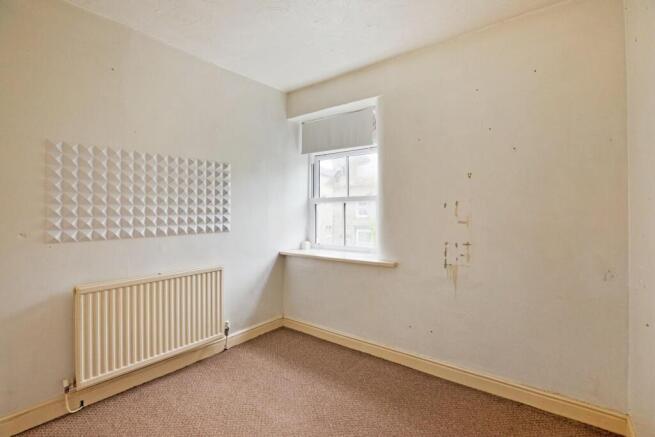3 bed Semi-Detached for sale Image 9