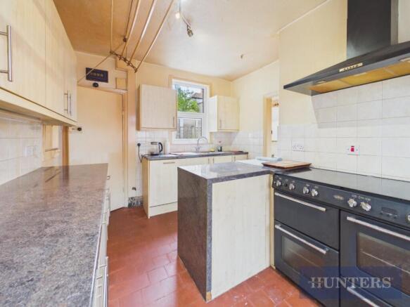 7 bed Semi-Detached for sale Image 6