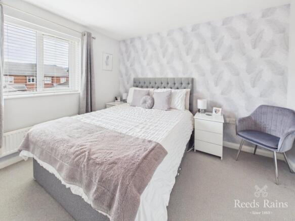 3 bed Semi-Detached for sale Image 9