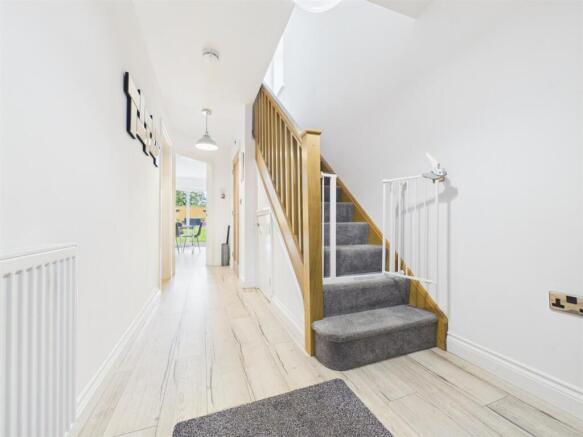 3 bed Detached for sale Image 11