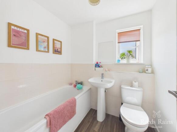 3 bed Terraced for sale Image 9