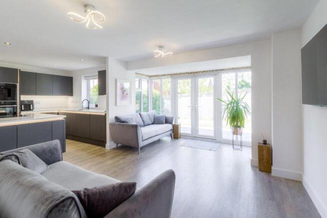 7 Willow Tree Way - 006.jpg