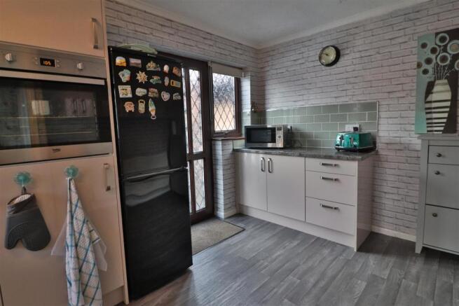 OPEN PLAN DINING KITCHEN