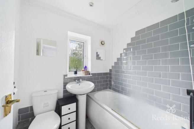 2 bed Semi-Detached for sale Image 12