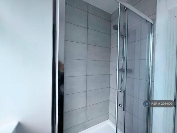 1 bed Flat to rent Image 5