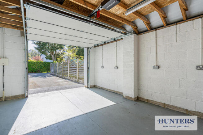 2 bed Bungalow for sale Image 8