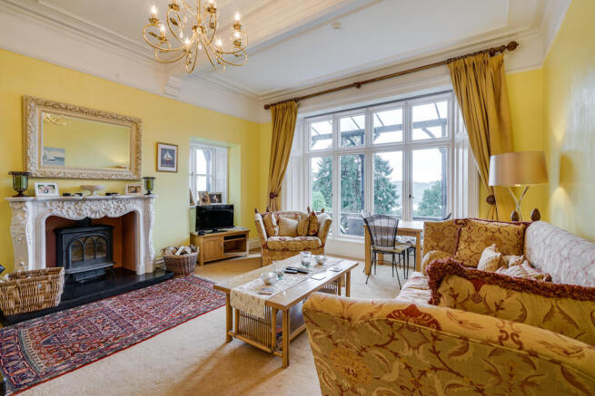 Living Room/Kitch...