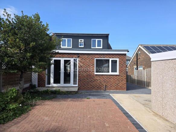 4 bed Semi-Detached for sale Image 11