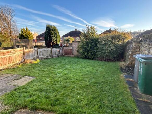 2 bed Terraced to rent Image 12