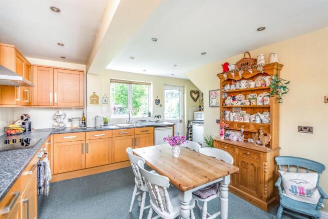 Kitchen Diner:
