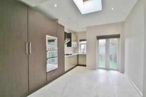 Flat 2, 801, Great West Road, Isleworth TW7 5PB
