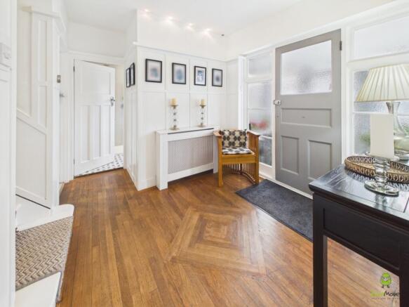 Presented by Clinton at EweMove Bexleyheath and Da