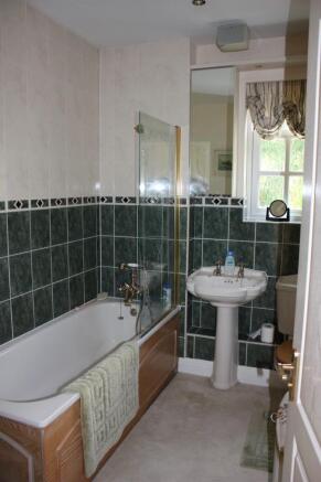 Photo 10