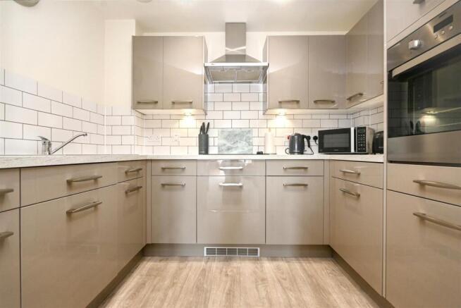 Apartment in Eastbourne - View 4