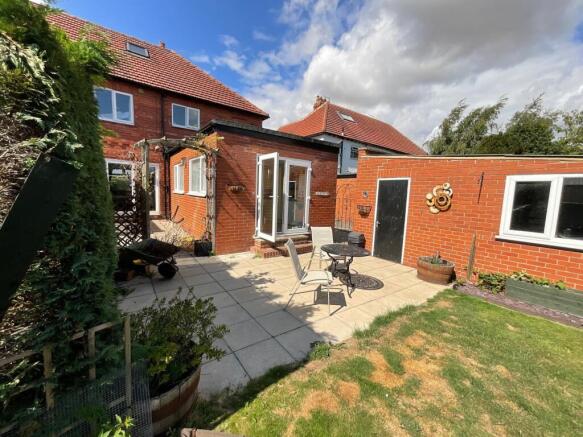 3 bed Semi-Detached for sale Image 11