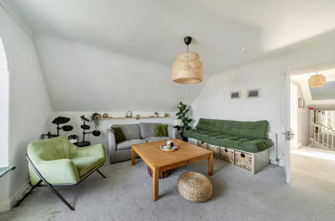 2 bed Flat for sale Image 12