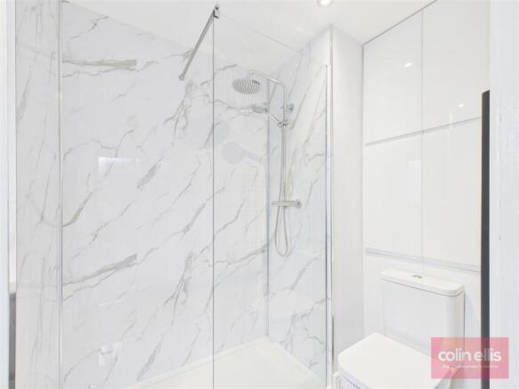 2 bed Ground Flat to rent Image 12