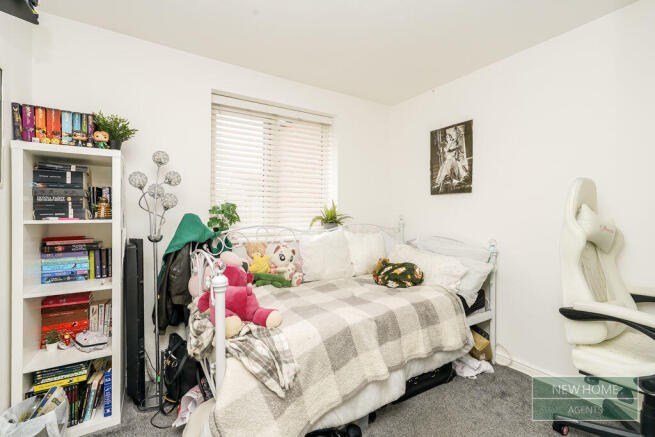4 bed Semi-Detached for sale Image 11