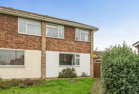Farmers Close, Witney, Oxfordshire, OX28