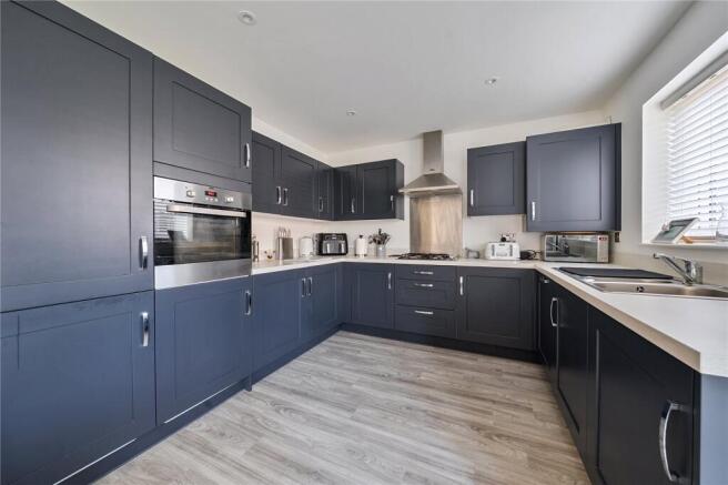 3 bed House for sale Image 7