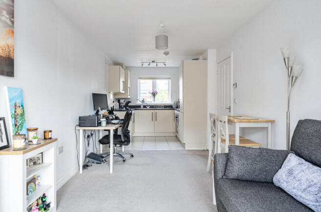 7 Grenham Court, Church Crookham, Fleet photo 4