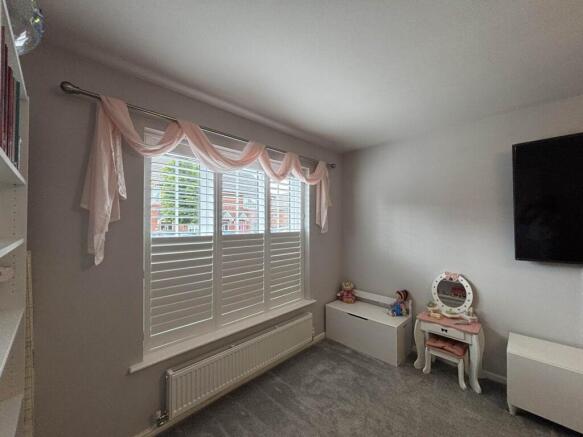 3 bed Semi-Detached for sale Image 8
