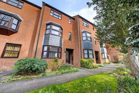 Poplars Court, Leicester Road, Market Harborough, LE16 7BU
