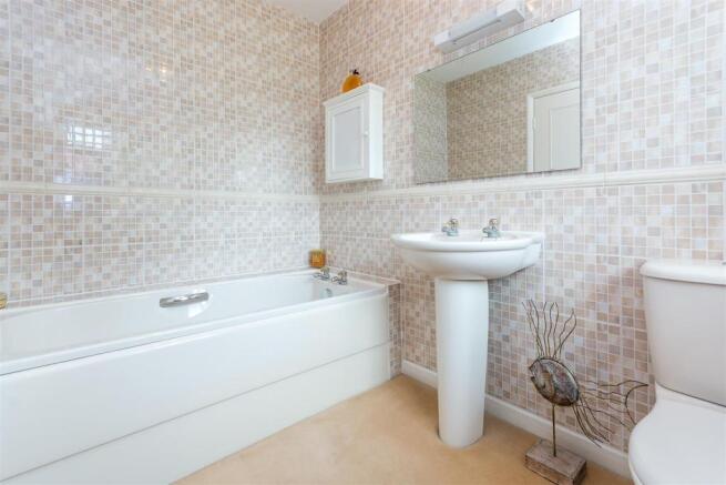 8304187-interior04.jpg