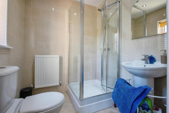 4 bed Detached for sale Image 7