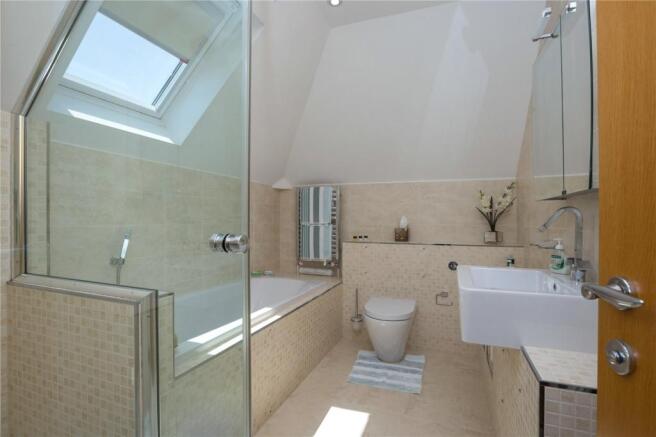 Bed 2 En Suite