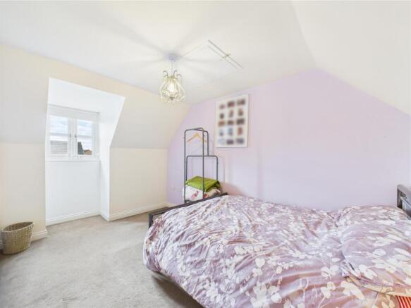 Bed 5 - 4.jpg