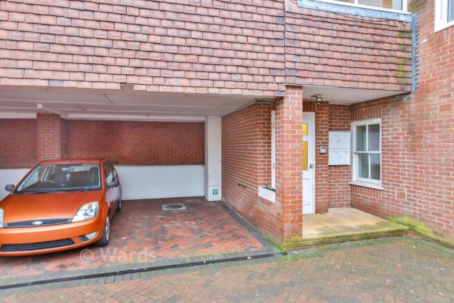 Driveway/Parking