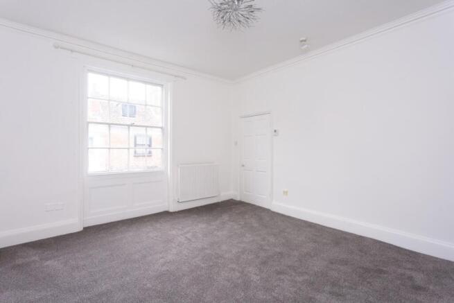Flat 2_12 Gillygate-03.jpg