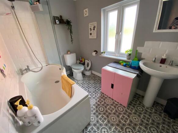 Bathroom.jpg