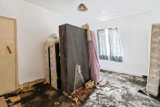 3 bed Terraced for sale Image 9