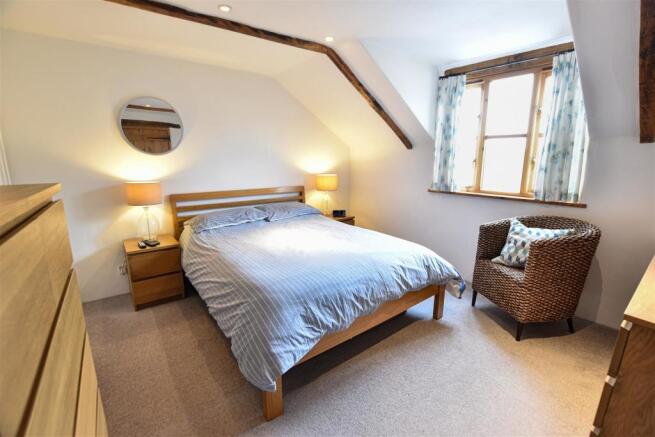 Bedroom 1.jpg