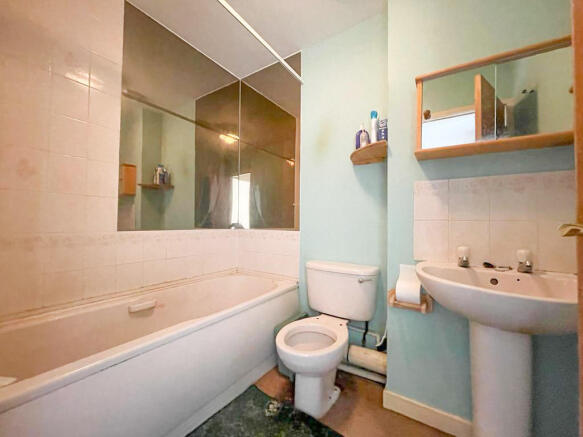 Photo 11