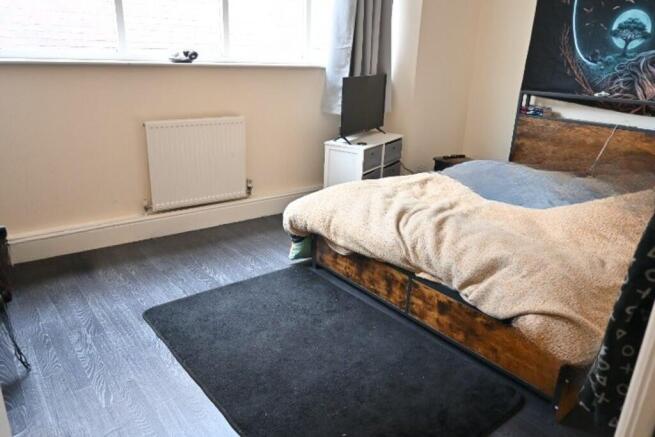 1 bed Apartment to rent Image 4