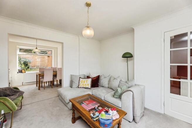 3 bed Semi-Detached for sale Image 8