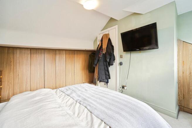 3 bed Terraced for sale Image 11
