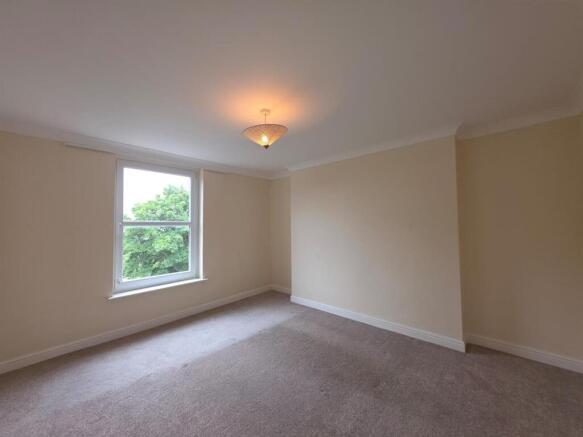1 bed Flat to rent Image 10