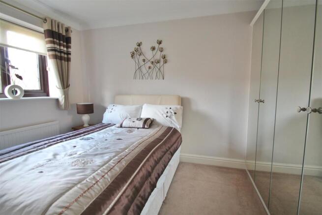 lam bed 2.JPG