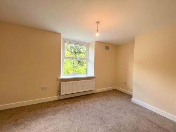 2 bed Flat to rent Image 6