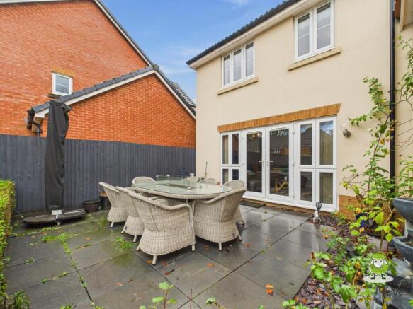 EweMove Estate Agents Basingstoke - Longwood Copse