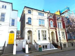 29, Kingsdown Road, London N19 4LD