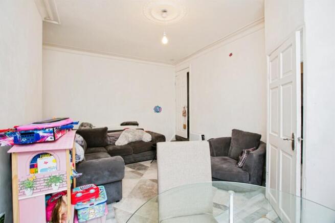 2 bed Terraced for sale Image 12