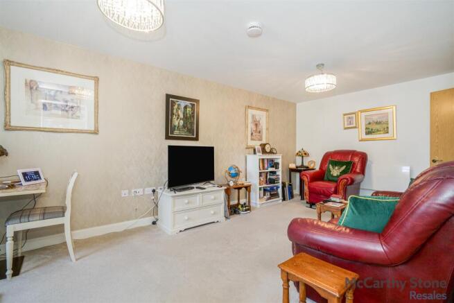 1 bed Apartment for sale Image 4